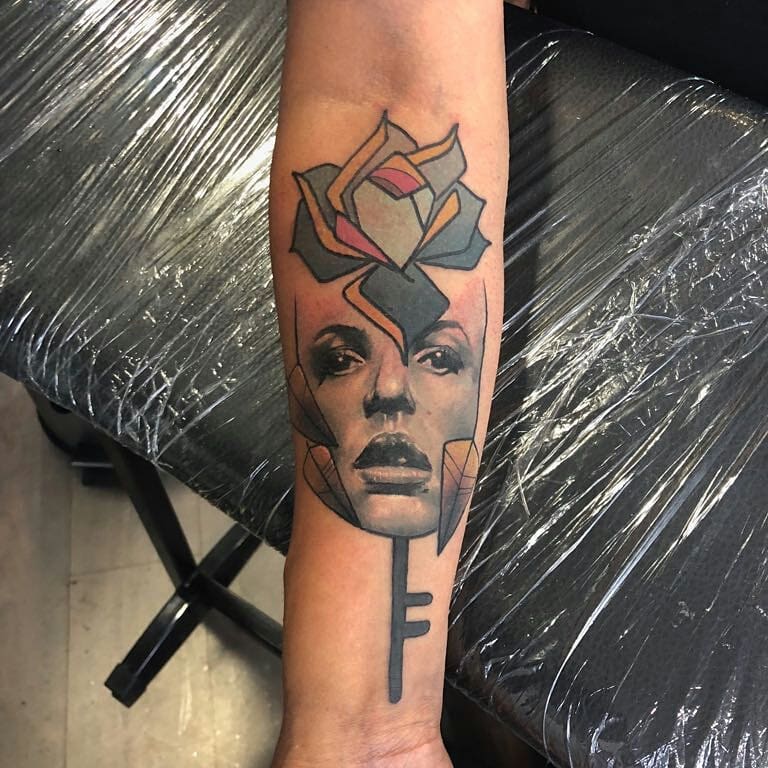 female-rose-tattoo