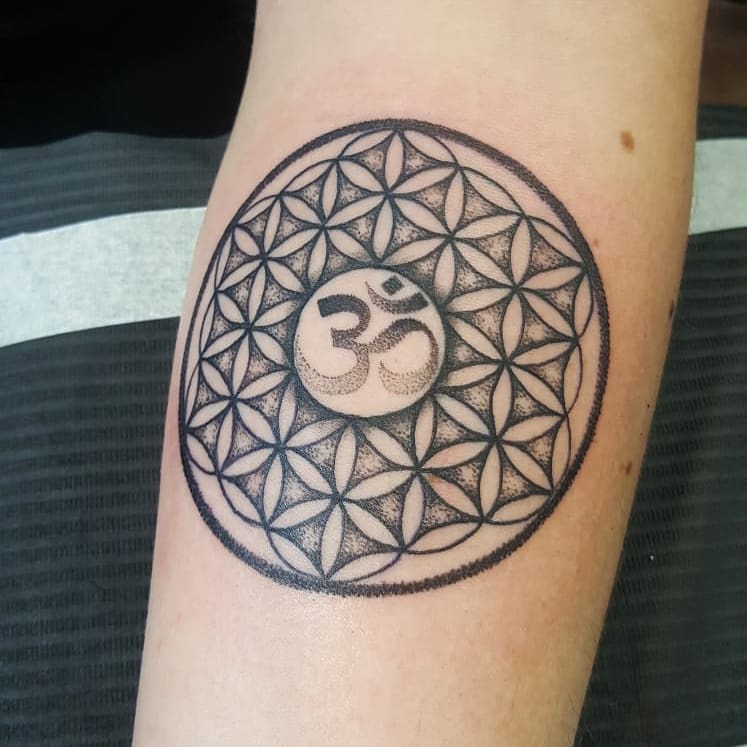 flower-of-life-ohm-tattoo