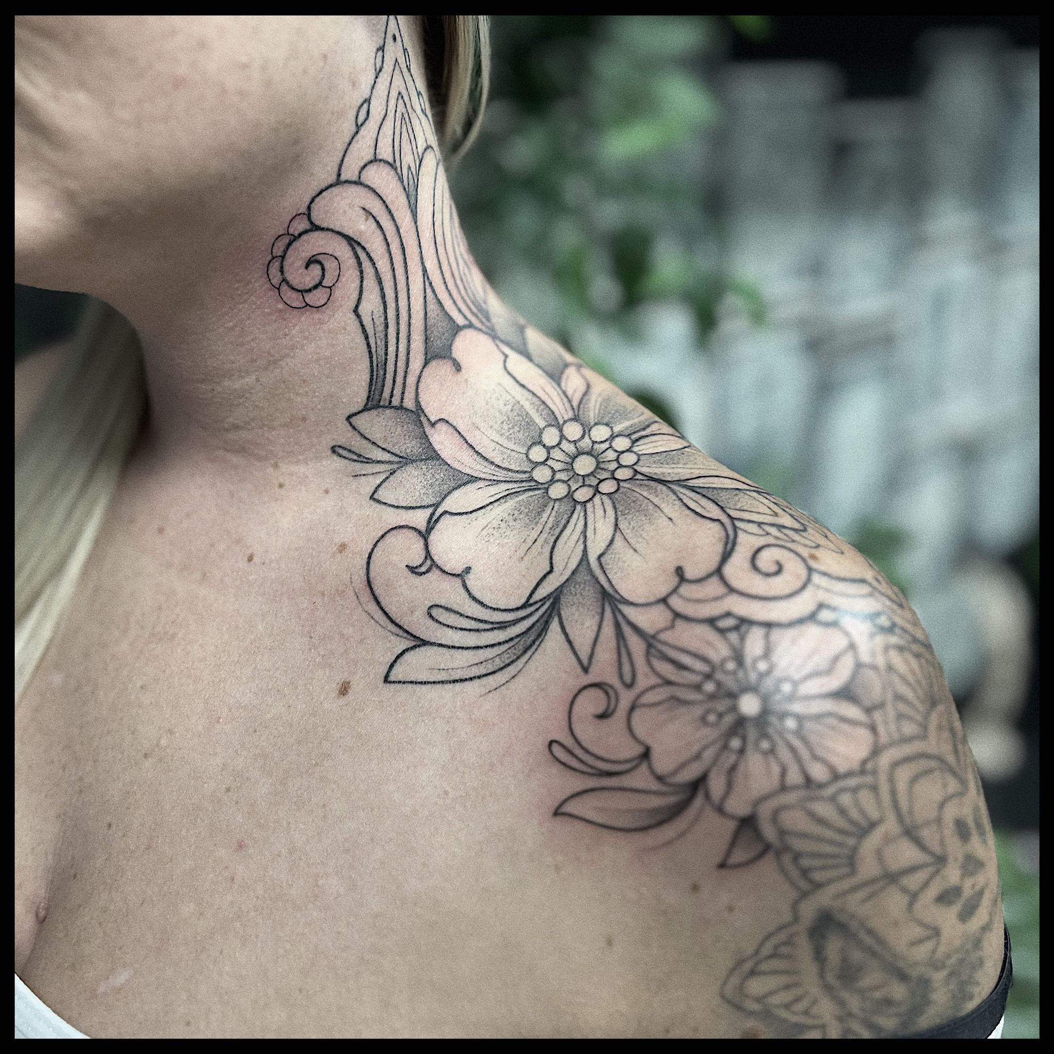 filigree-flower-tattoo